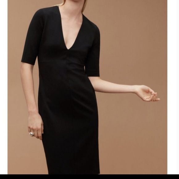 Babaton Dresses & Skirts - Aritzia Babaton V neck Midi Sleeves Dress